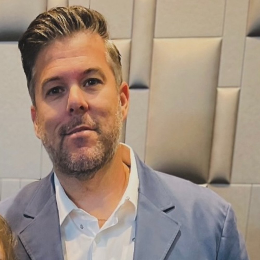 Meet your Posher, Elcio